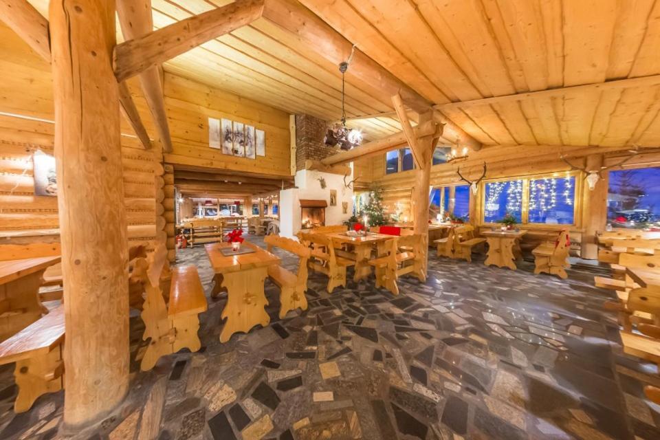 Pensjonat Laworta Ski Ustrzyki Dolne Eksteriør billede