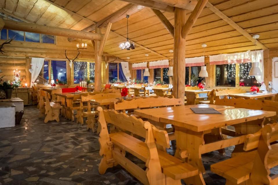 Pensjonat Laworta Ski Ustrzyki Dolne Eksteriør billede